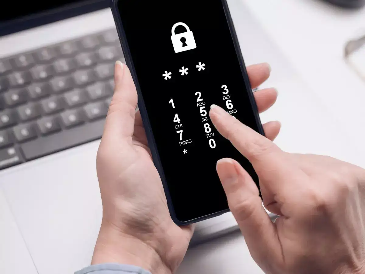 Canadian authorities warn of surge in fake ‘milk settlement’ text scam exploiting class-action credibility