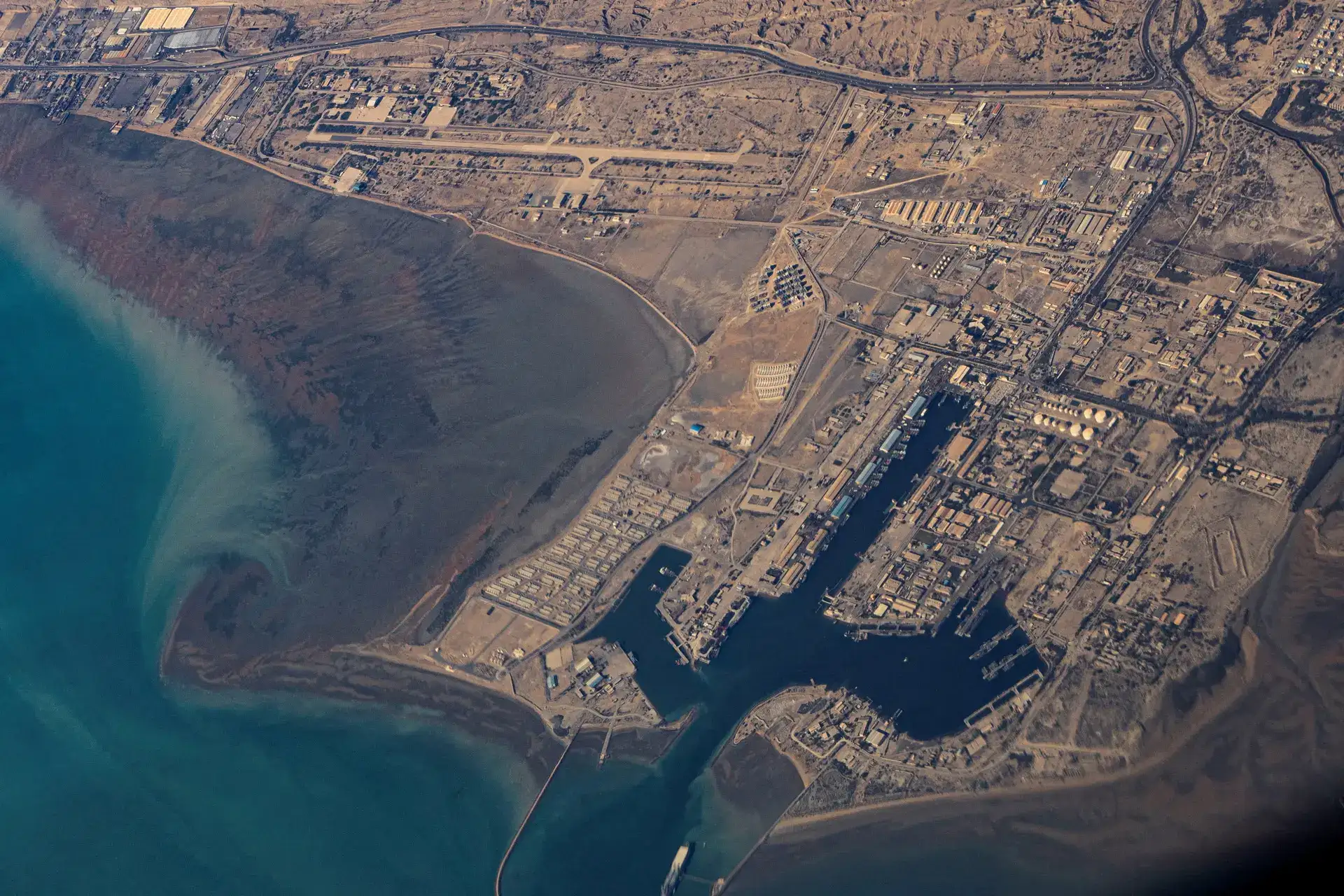 UAE says the use of Hormuz must be guaranteed in any US-Iran deal
