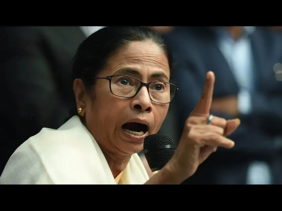 Tamil Nadu CM, Cong in tacit understanding with BJP: Mamata