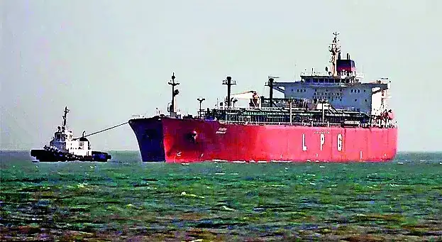 2 LPG tankers sail through Strait of Hormuz, 16 still stranded