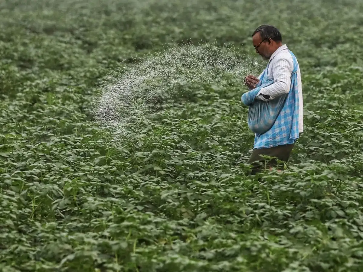 Gas supply to fertiliser plants raised to 90% of demand amid West Asia war, Hormuz closure