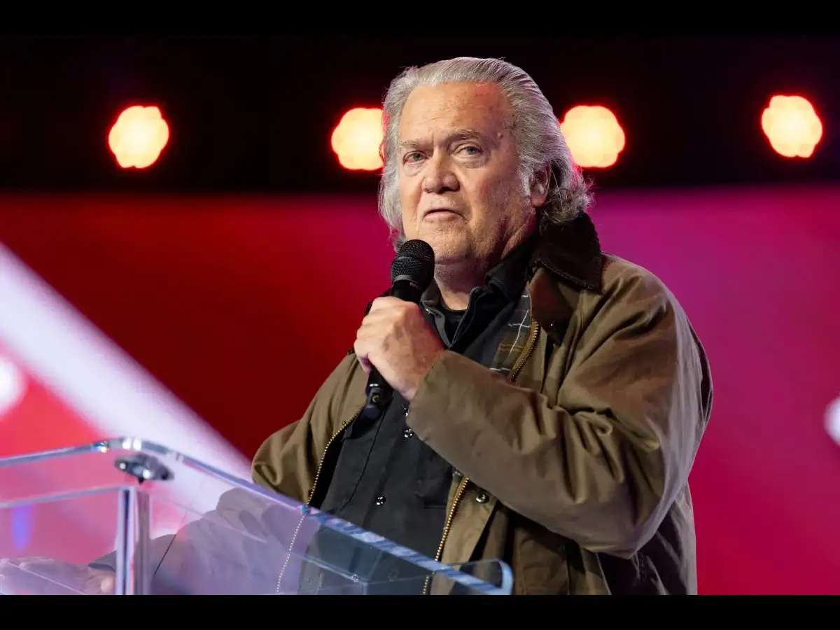 Steve Bannon back in spotlight: Could Trump offer him a Cabinet post?