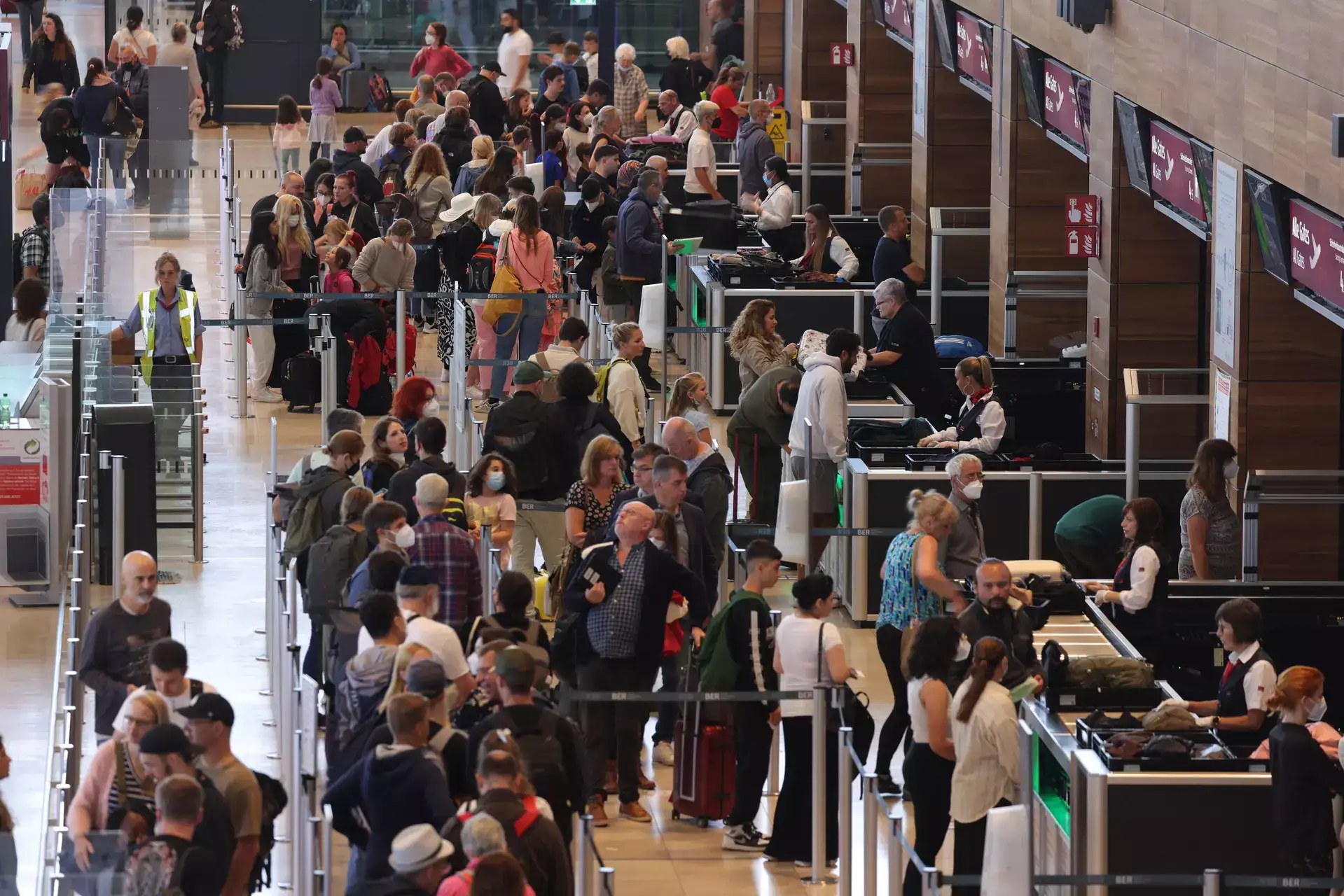 TSA wait times: Are airport security lines still long in the US? Here’s what travelers need to know