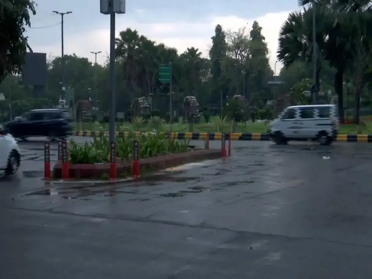 Delhi rain prediction: Will it rain in Delhi-NCR tomorrow and why is the capital receiving sudden showers in April? IMD's forecast revealed