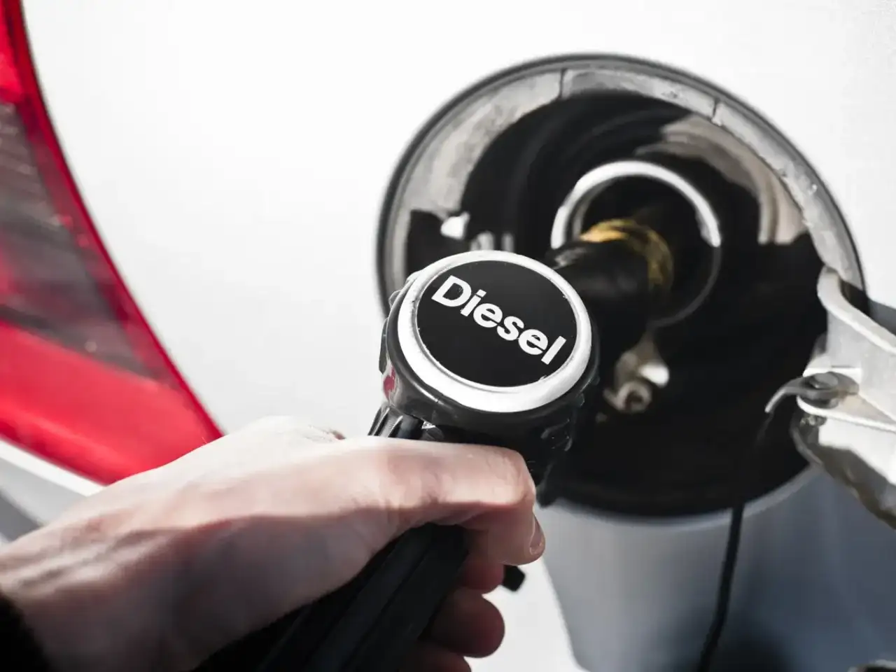 Iran war: IOC, BPCL, HPCL may have lost Rs 6/litre on diesel in Q4