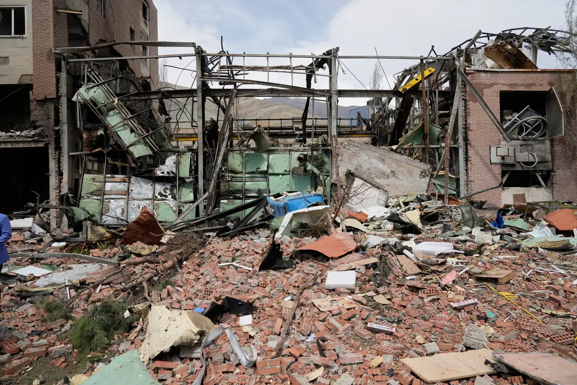 Intelligence report warned of Iran's 'persistent threat' to US as White House downplayed the risk