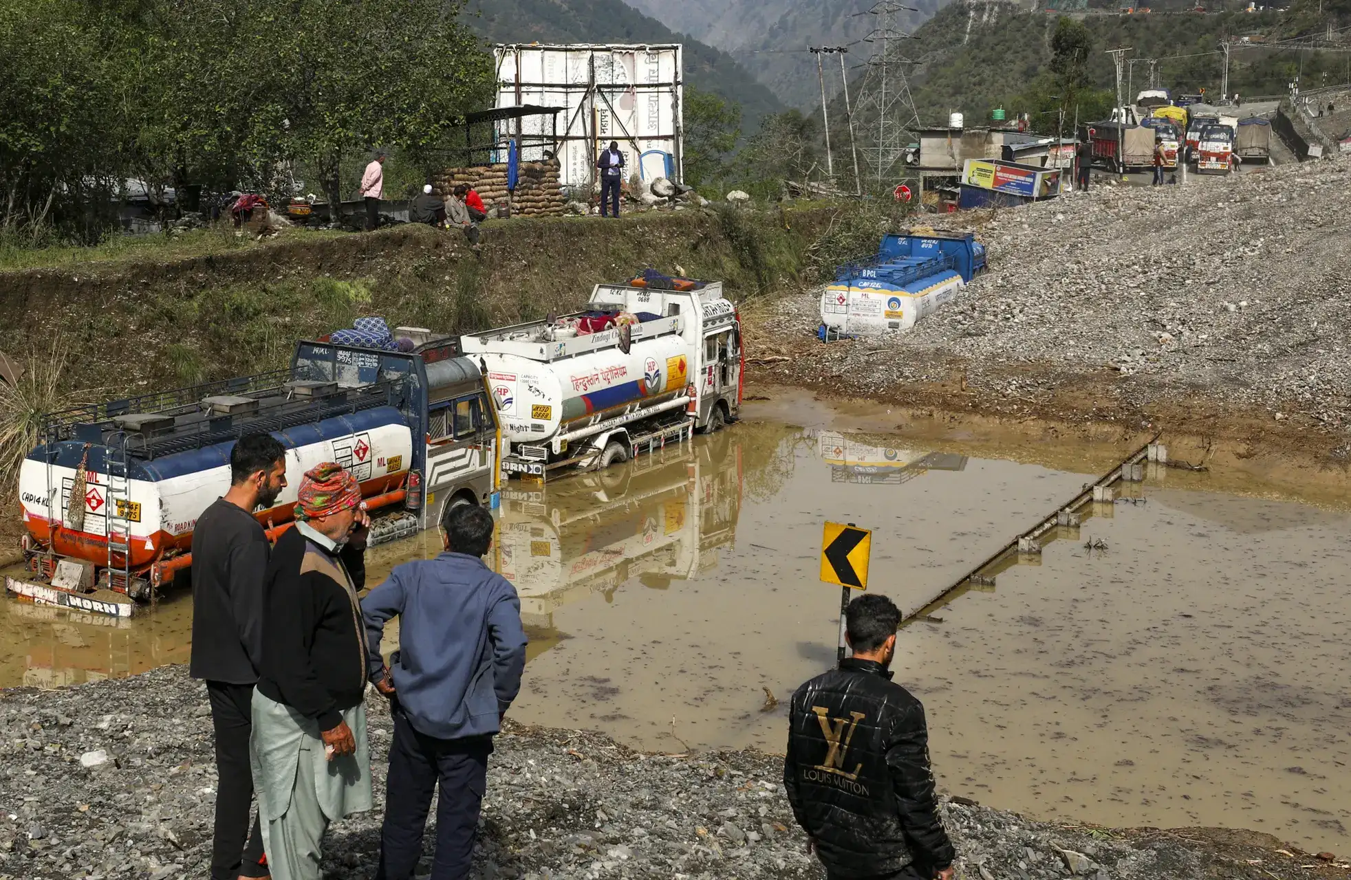 Heavy showers may lead to flash floods, landslides in parts of Kashmir: Met