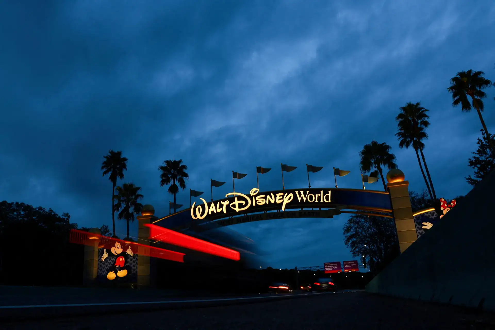 Disney plans to cut 1,000 jobs, WSJ reports