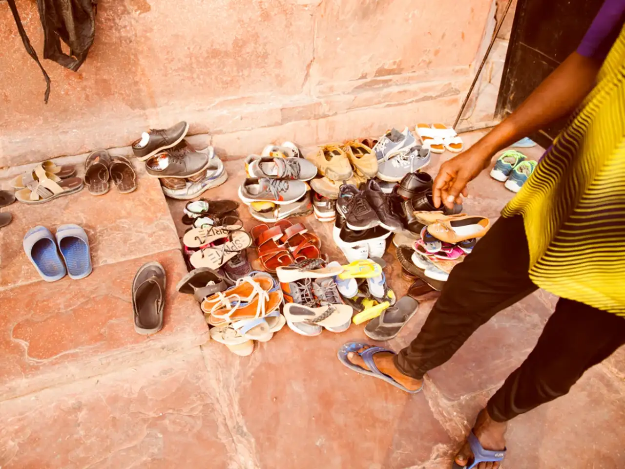 Shoe-doffing: From tradition to health & hygiene