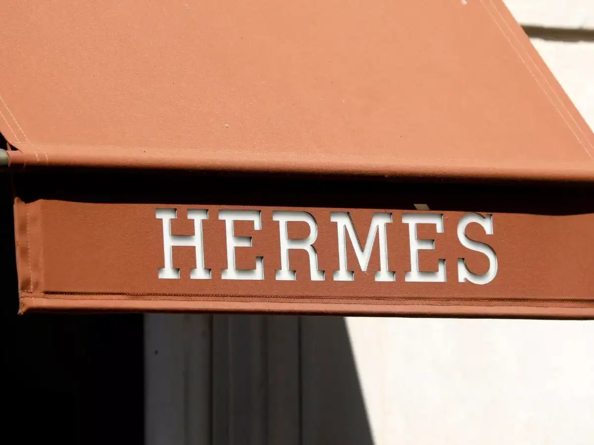 Hermes sticks with plan to raise output even as war sours mood