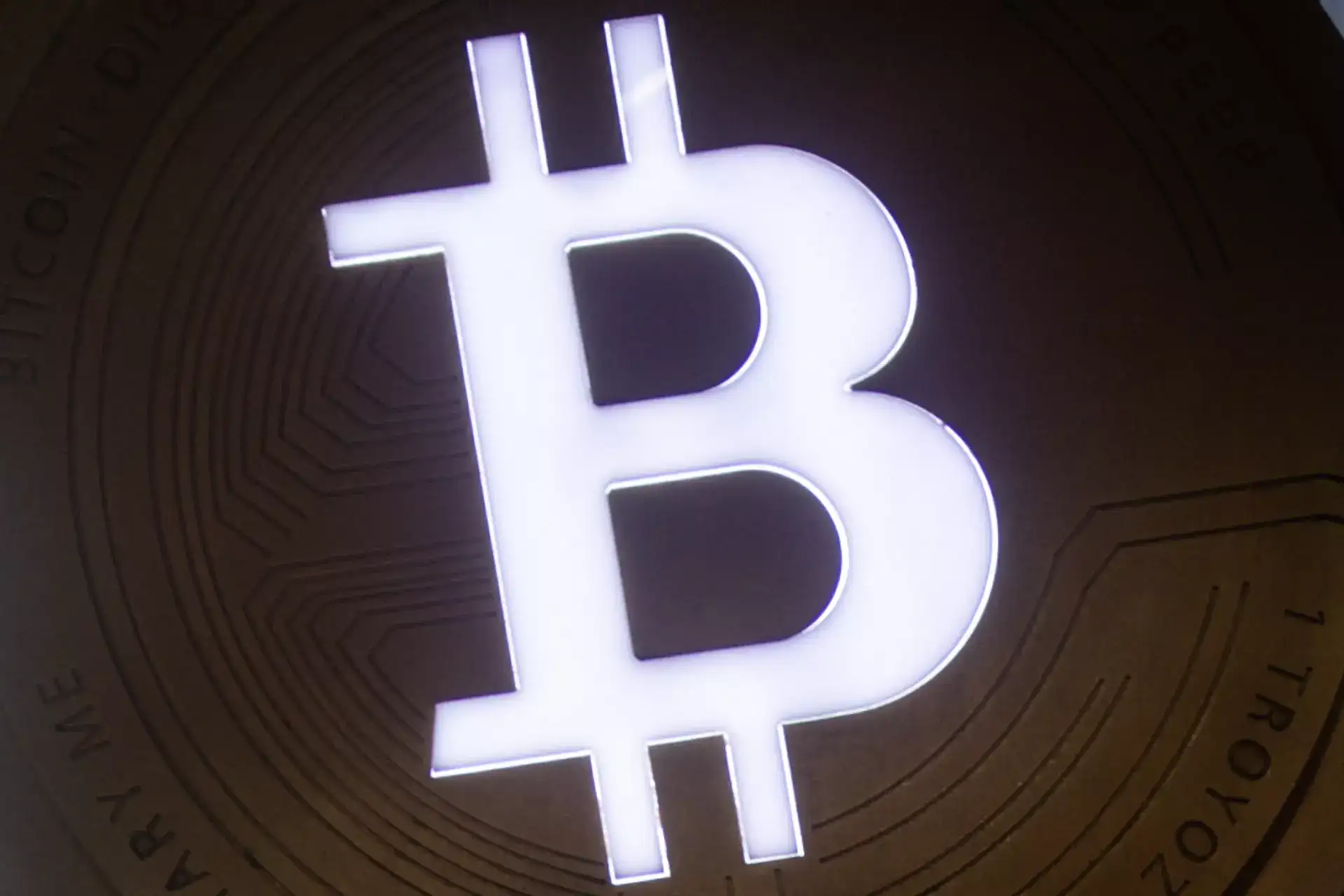 Bitcoin crash ahead? Experts weigh in on warning signs flashing in 2026