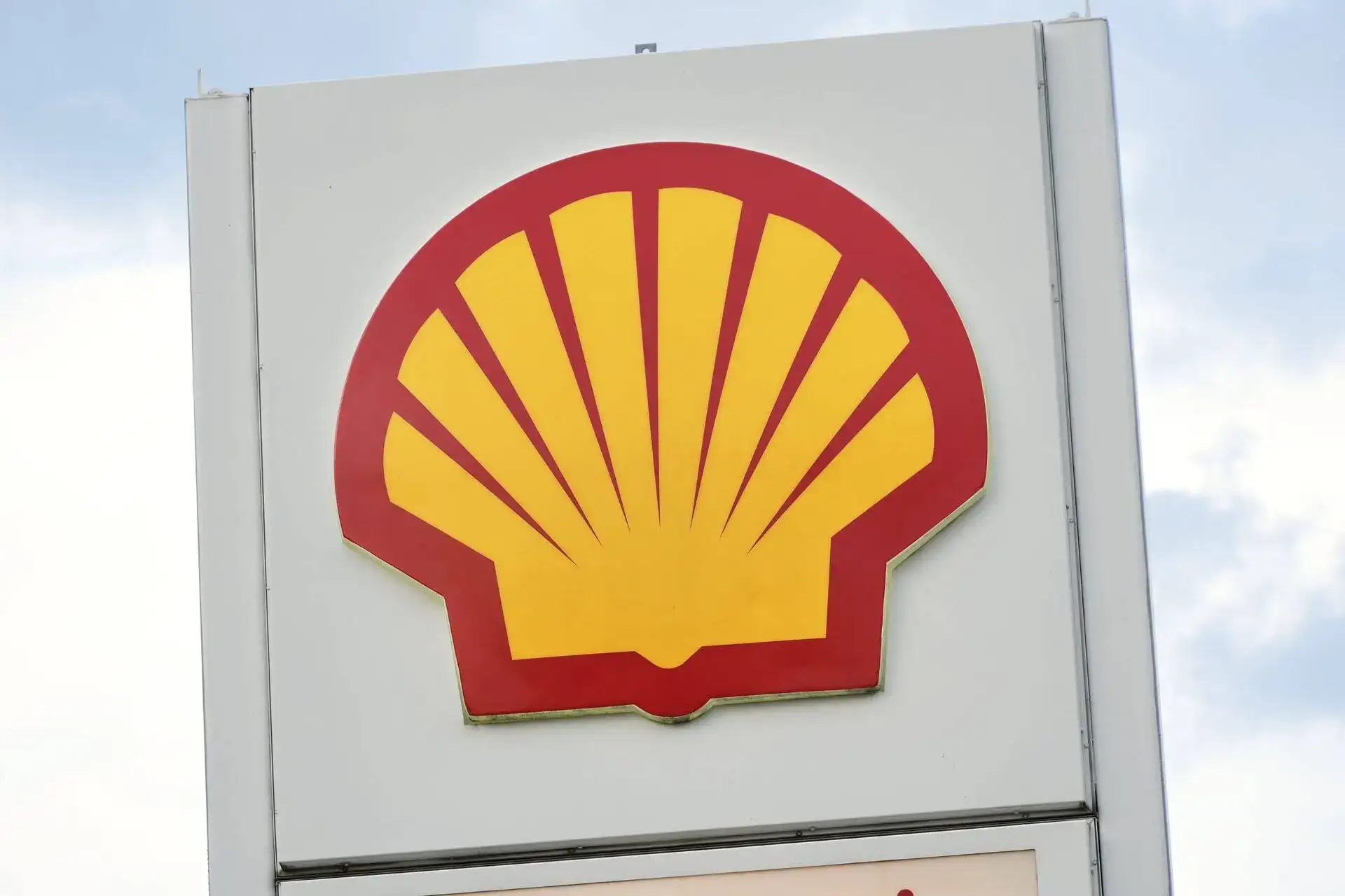 Shell steps up LNG supplies to India, wins major fertiliser tenders after Gulf disruptions