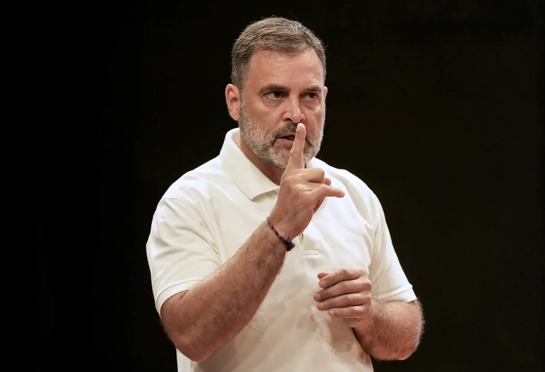 Atmosphere brewing in Congress to remove Rahul Gandhi over poll losses: Devendra Fadnavis