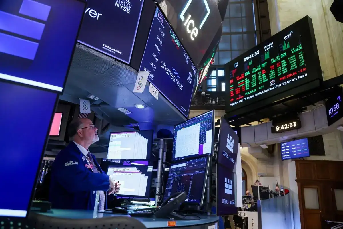 J.P. Morgan, Morgan Stanley See Dip as Buying Chance