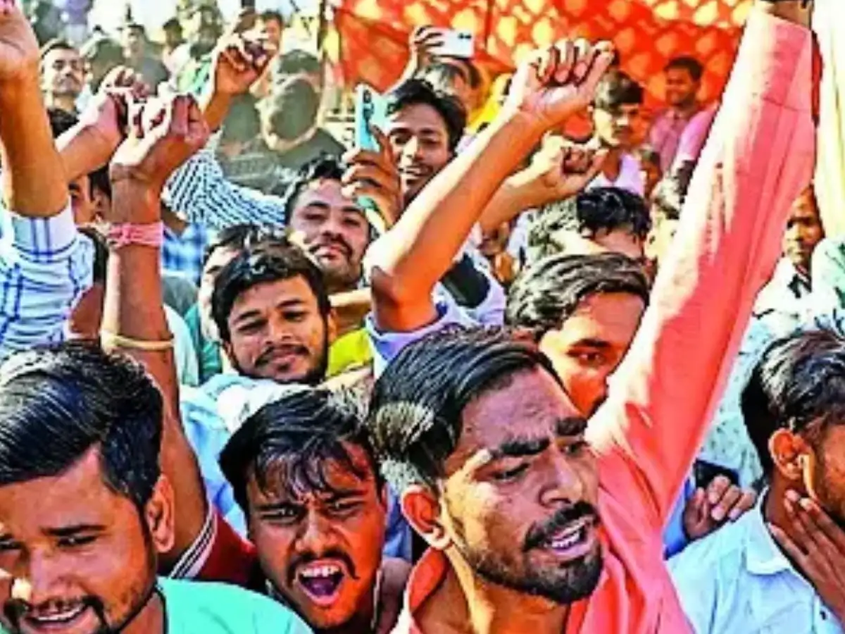 Rahul backs Rs 20K wage demand; Left flags low wages