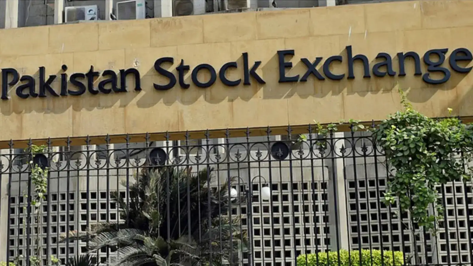 KSE-100 Surges 10,000 Points in 2 Days on US-Iran Talks
