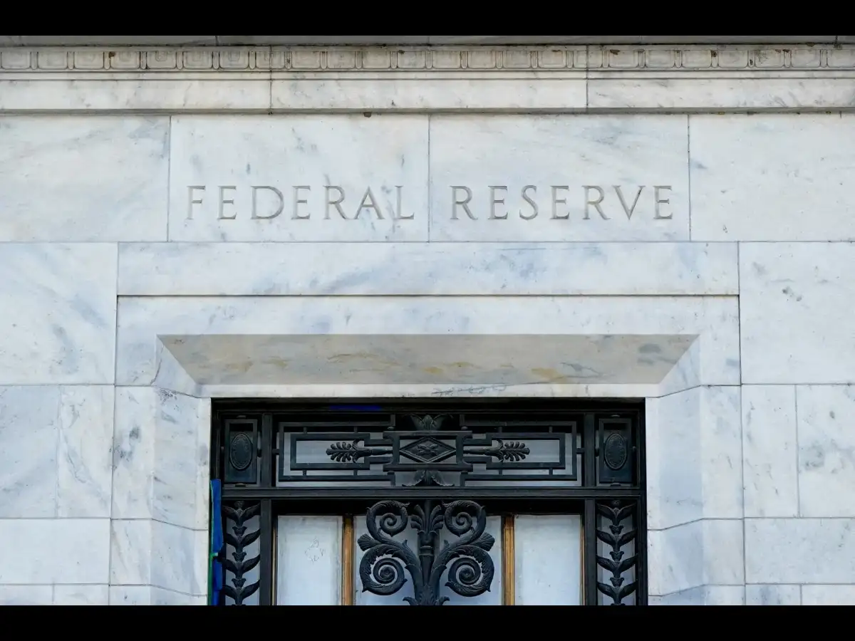 Williams: Iran War Drives Inflation Above 3%, Fed Holds Steady