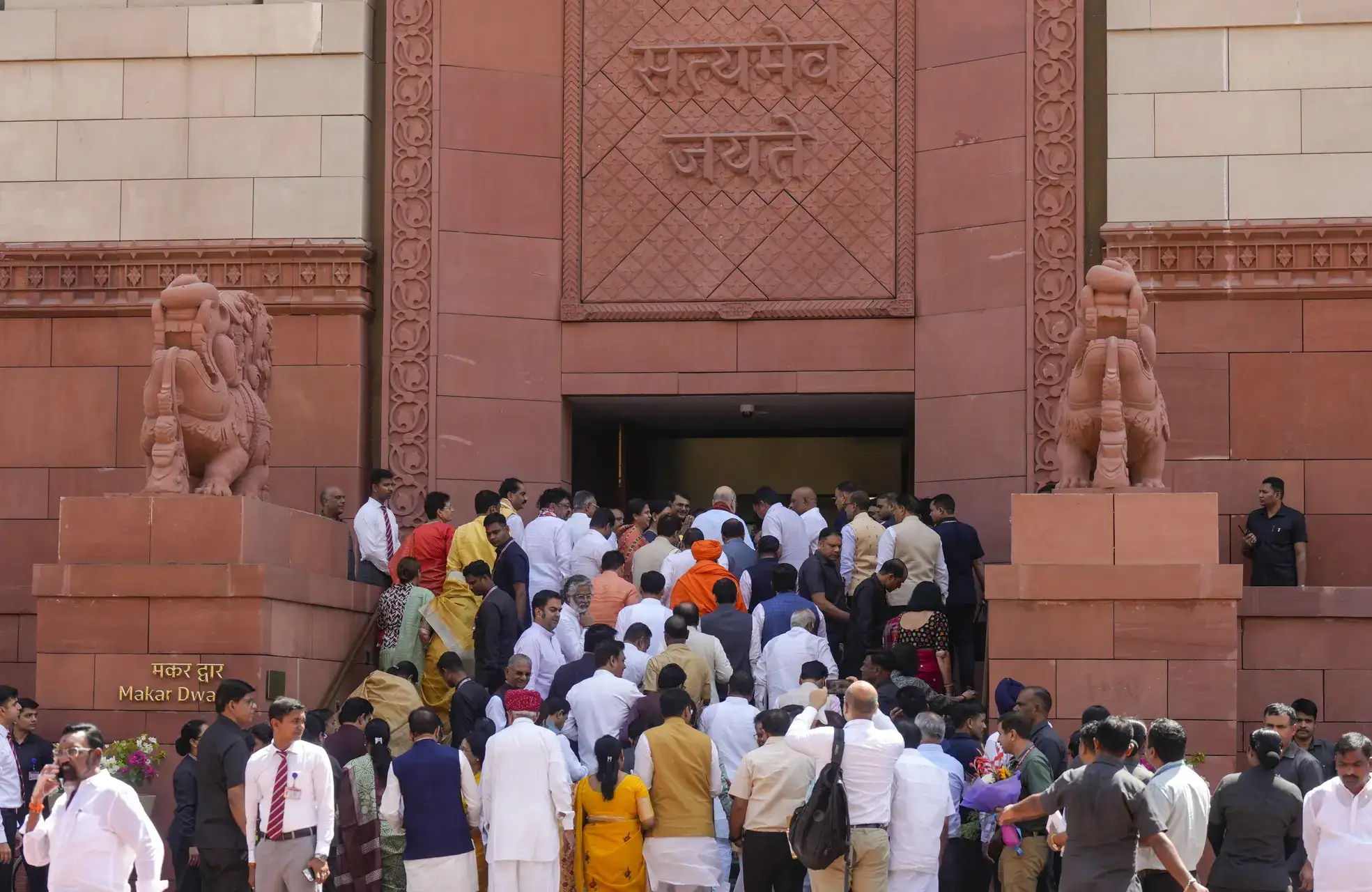 Breaking News Live Updates: Parliament to convene special session, voting today on Women's Reservation, Delimitation Bills