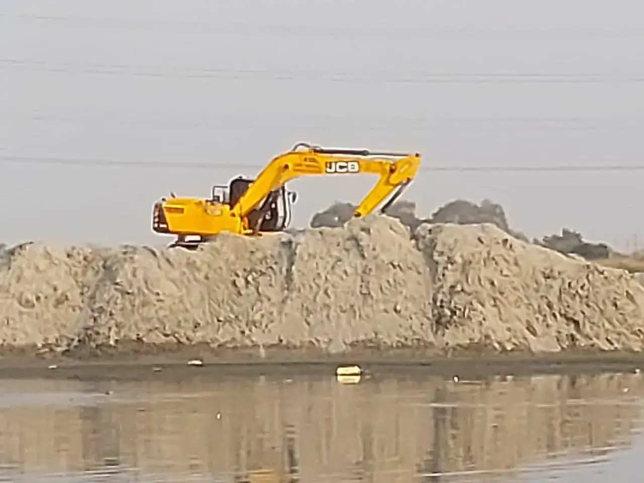 Illegal sand mining has created environmental crisis in National Chambal Gharial Sanctuary: SC