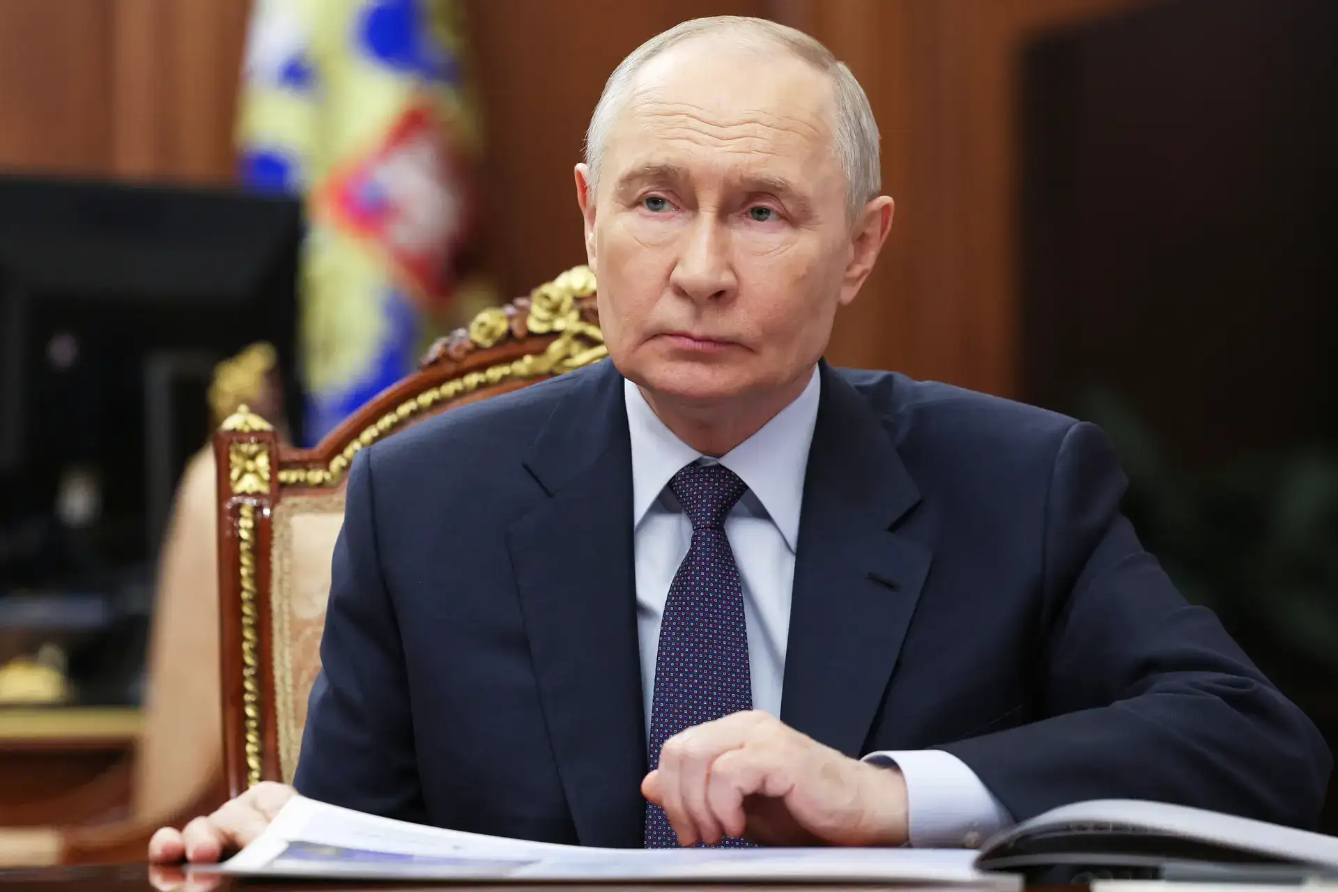 Kremlin denies Vladimir Putin is cut off from bad news after blogger's criticism goes viral