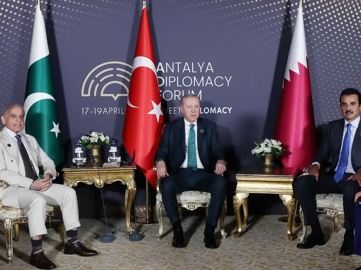 Pakistan, Saudi Arabia, Turkey, Egypt FMs meet in Antalya