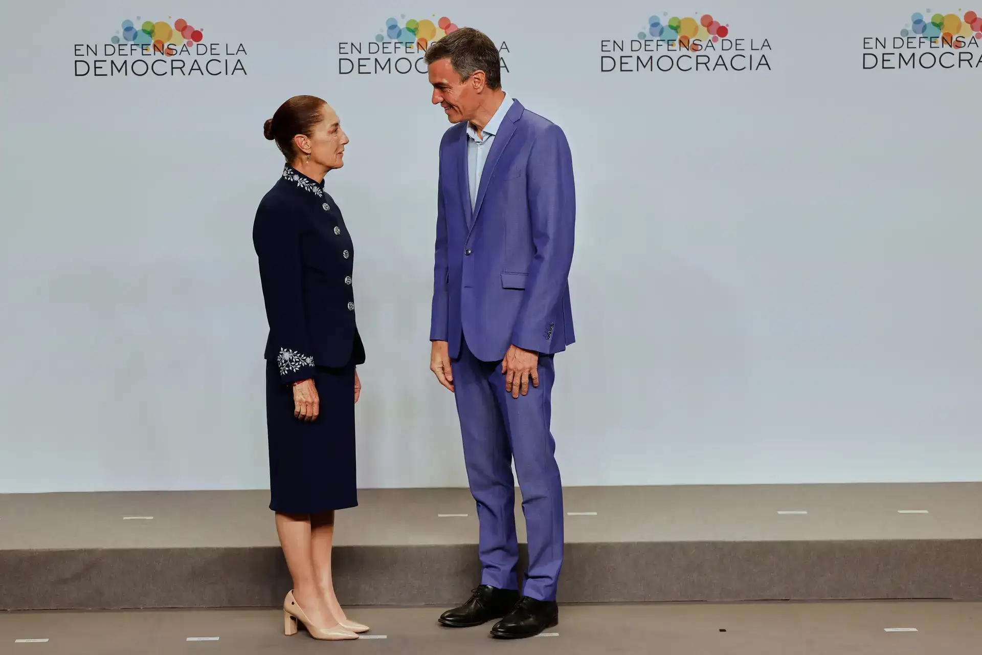 With a handshake, Spain and Mexico put diplomatic tussle over their colonial past behind them