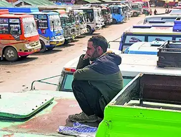 Kashmir transport strike hits commuters over Smart City bus expansion plan