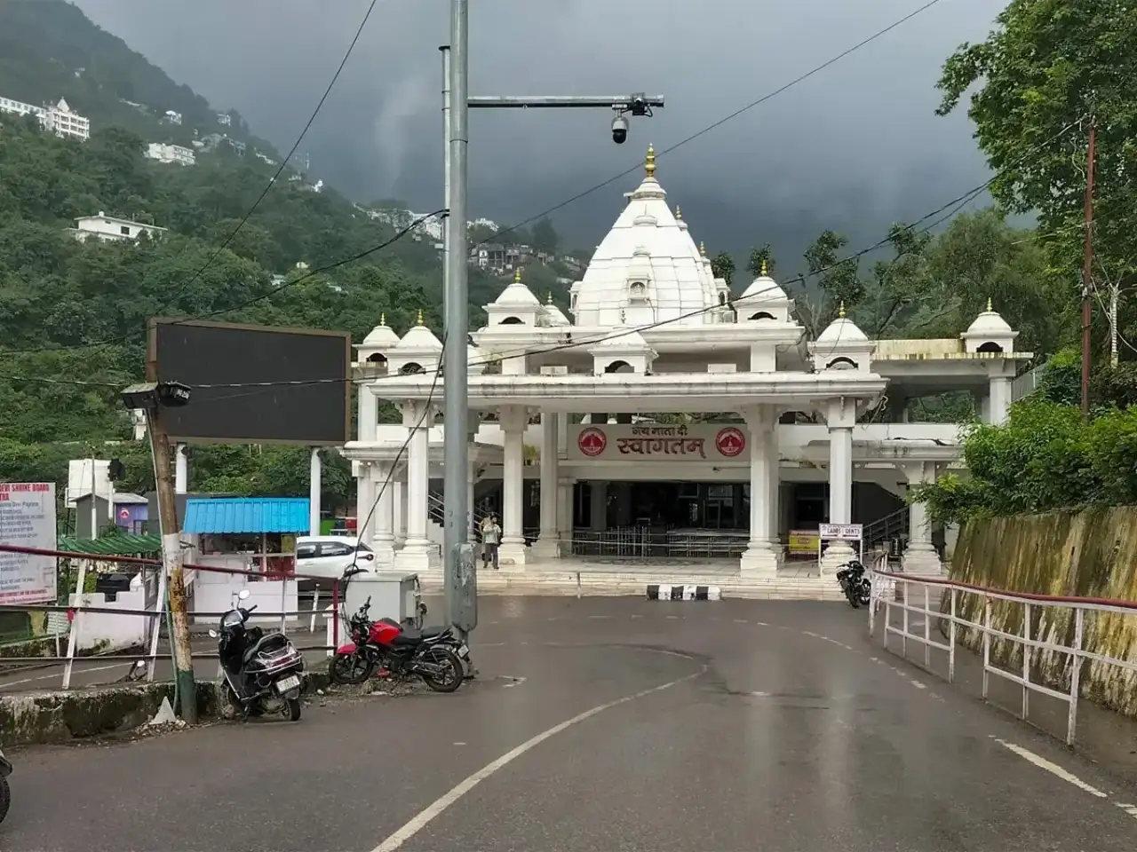Vaishno Devi 'silver' offerings scam: Mint finds toxic fake metal in donations