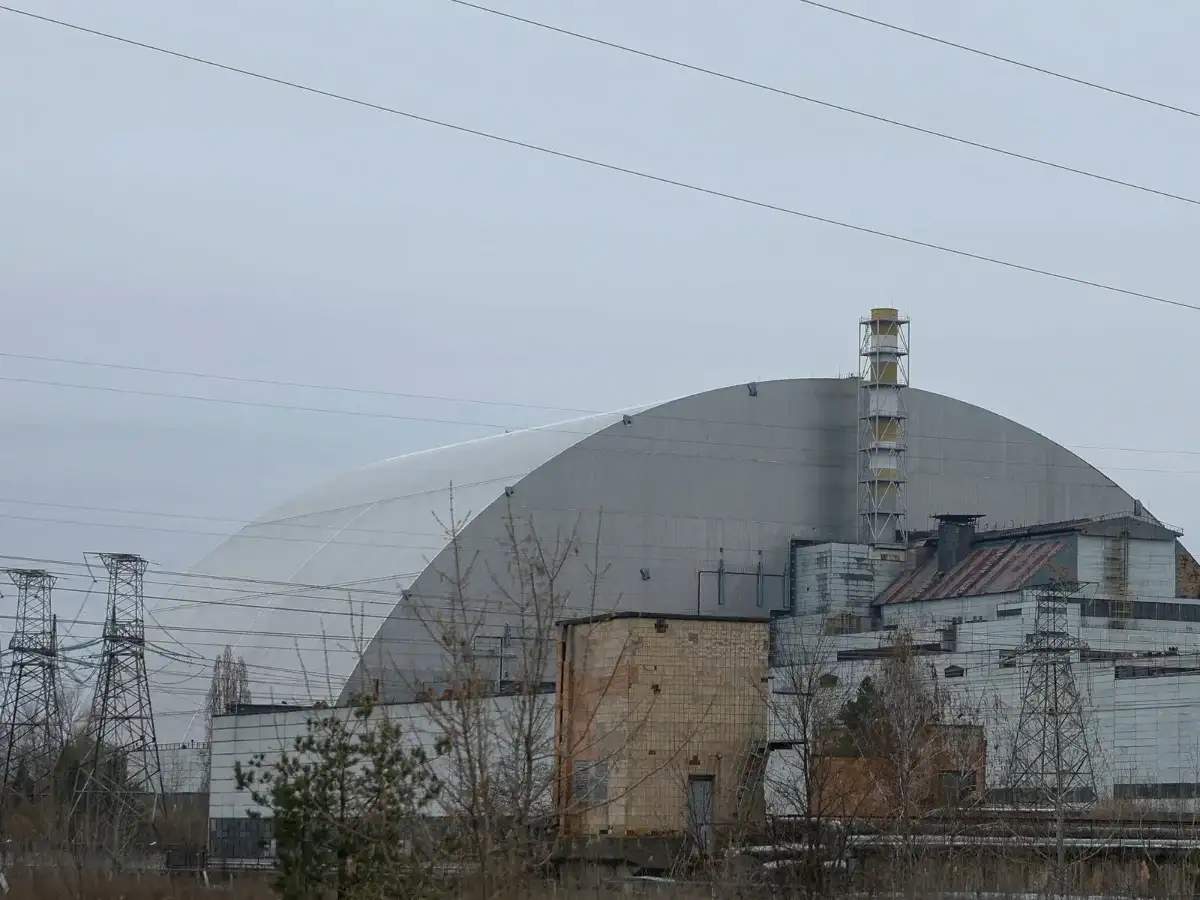 Ukraine says some Russian missiles fly near Chornobyl, risking major accident