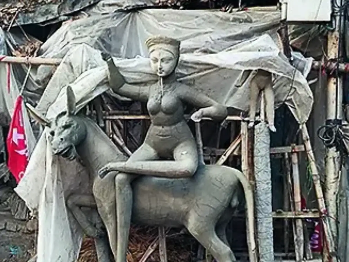 Bhowanipur showdown: Didi vs Adhikari turns Kolkata’s heartland into battleground