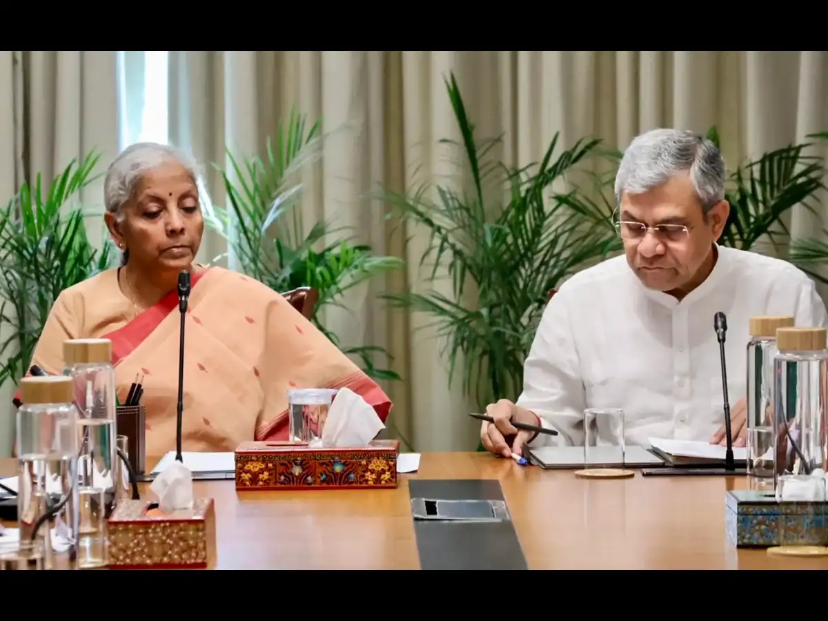 FM Sitharaman, IT minister Vaishnaw meet bankers over looming Claude Mythos; push for faster intel sharing