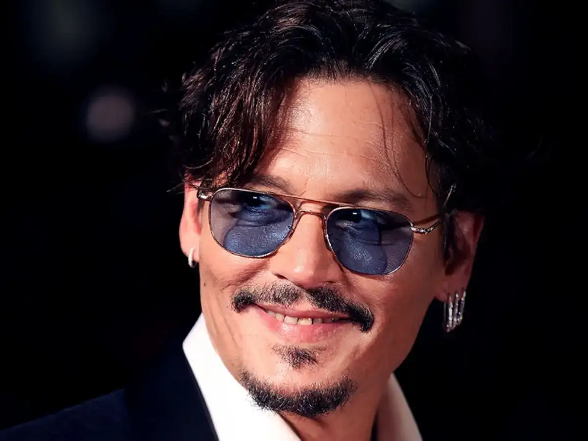 Quote of the day by Johnny Depp: 'There's definitely healing properties to being in proximity to the ocean and that...' - advice on mental peace, why travelling and nature are therapeutic by Finding Neverland and Edward Scissorhands actor