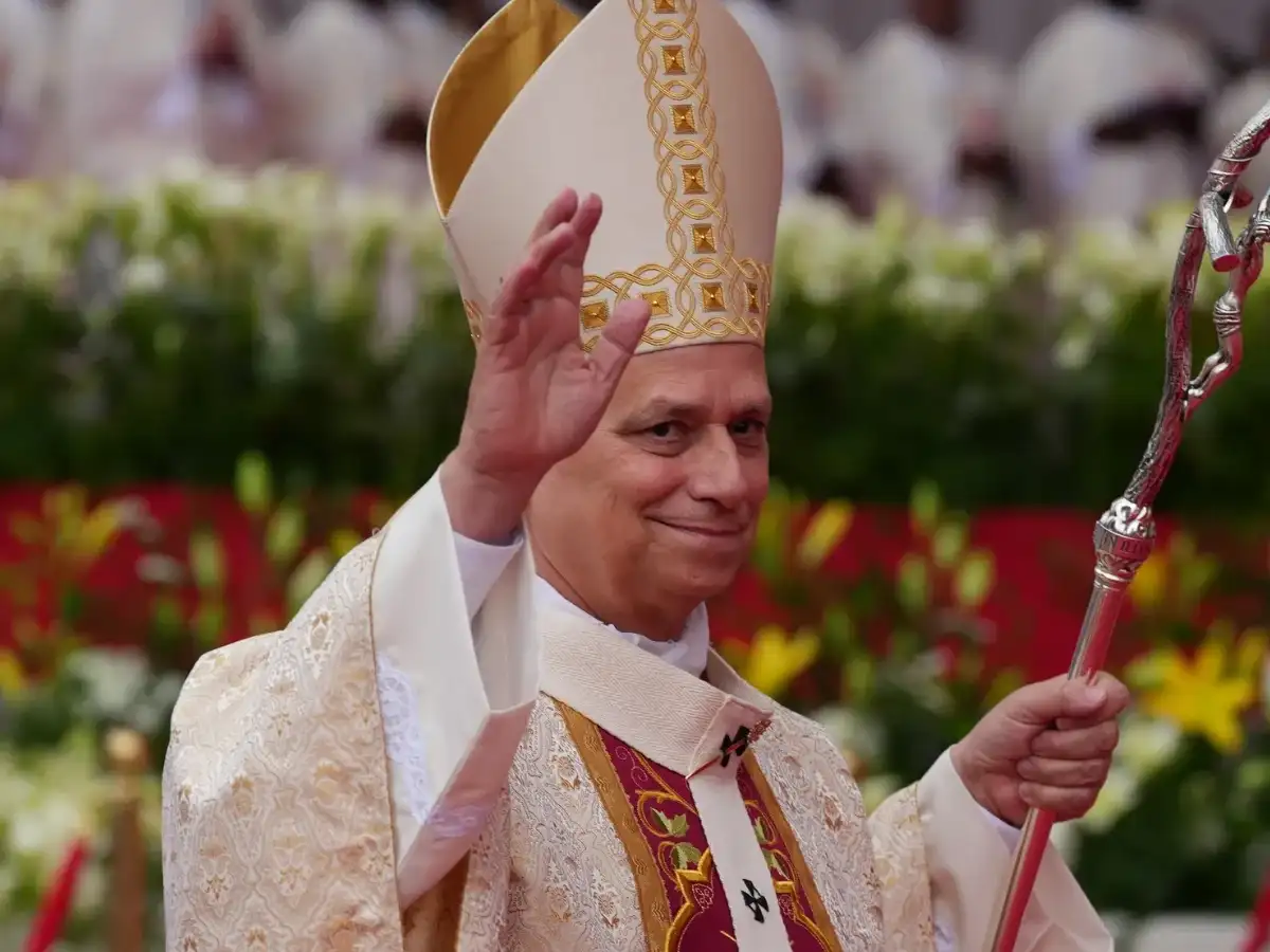 Pope urges US and Iran to return to peace talks and condemns capital punishment