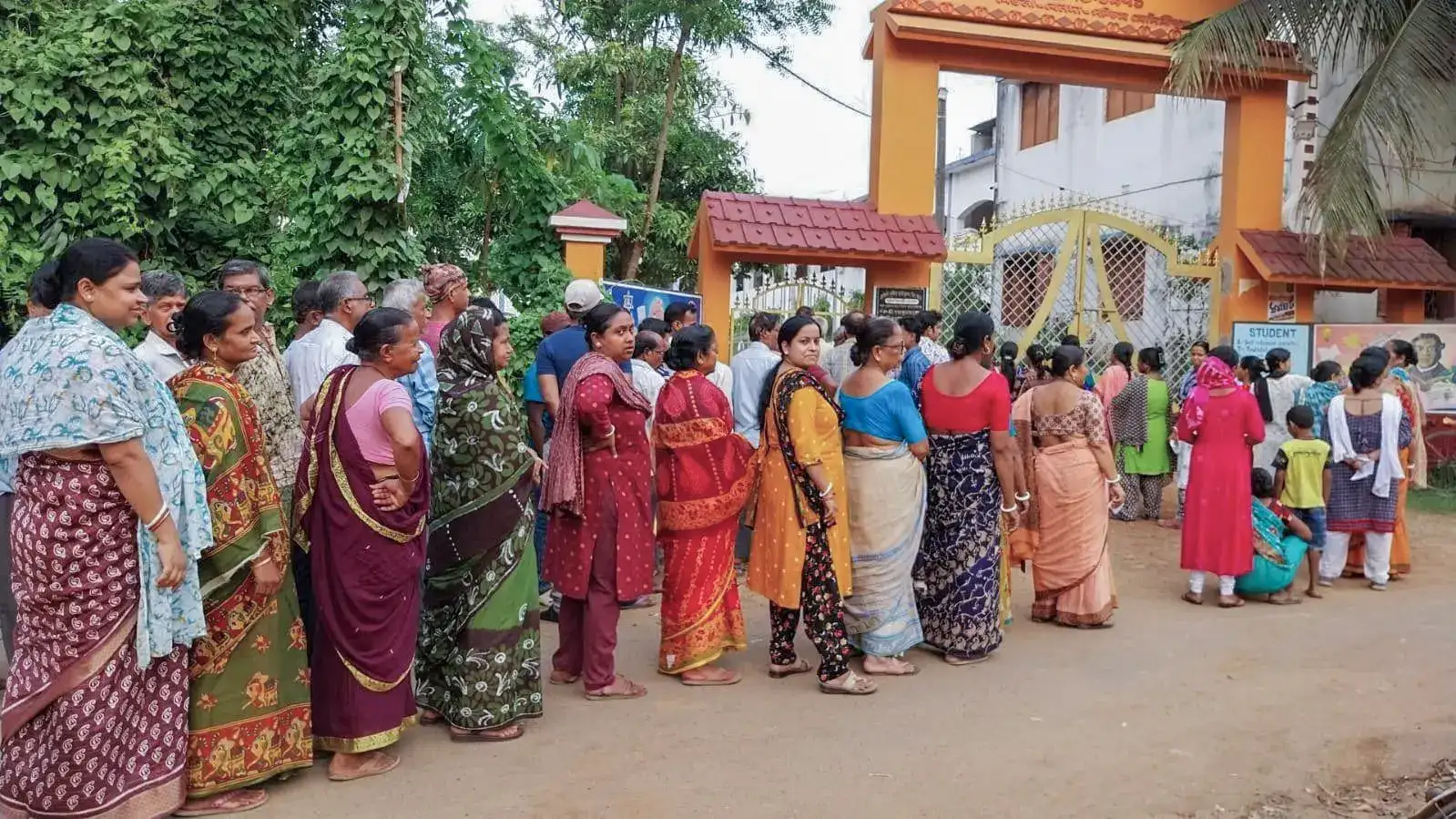 No repoll ordered in Tamil Nadu, West Bengal: EC officials