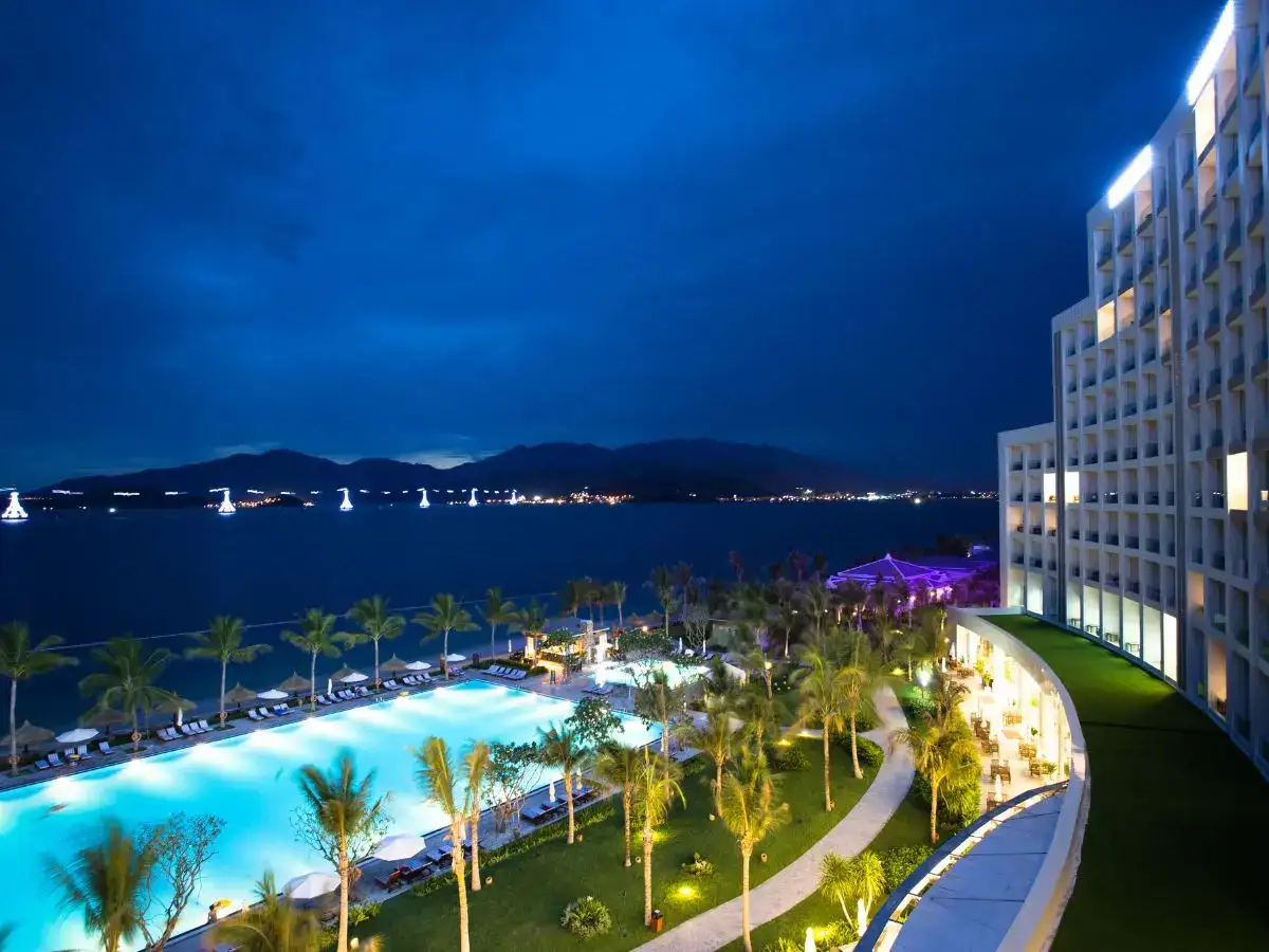 9 hotel bars with the best skyline views across the world:Image