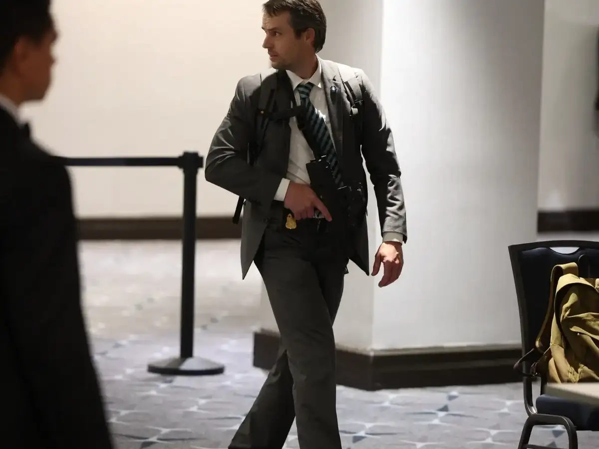 Trump's security again faces scrutiny after press dinner shooting