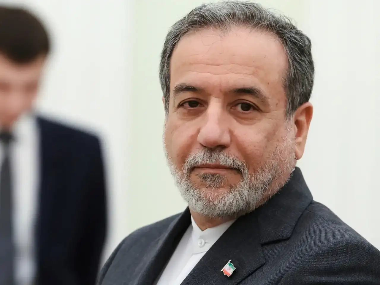 Iran's foreign minister blames US for failure of talks after landing in Russia