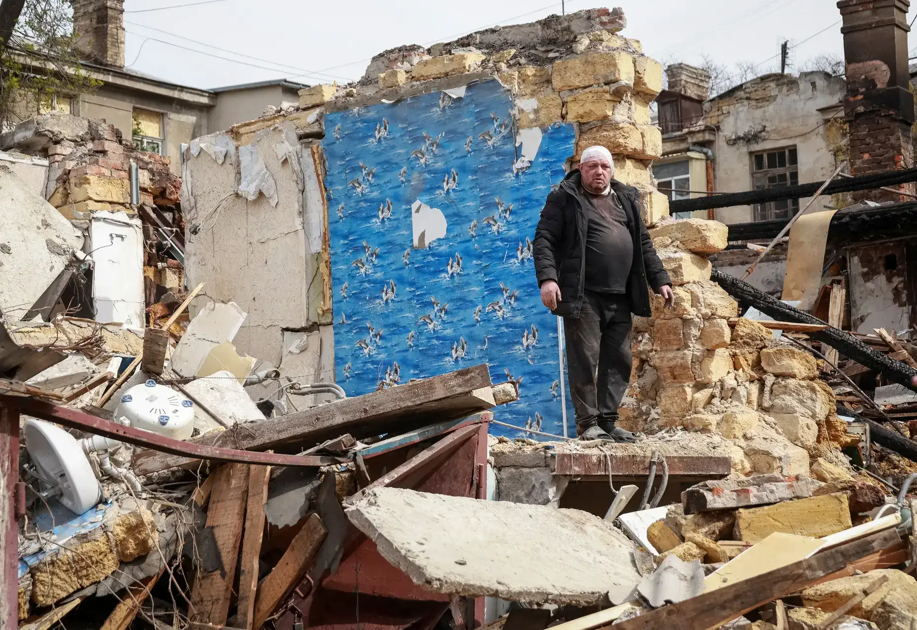 Russian drone attack wounds 14 while Ukrainian drones kill 2 in Russia-held area