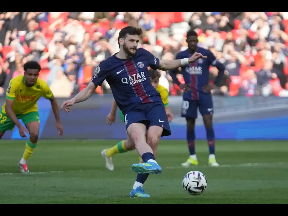 Stopping Kvaratskhelia is key to Bayern''s chances against PSG in Champions League semifinal