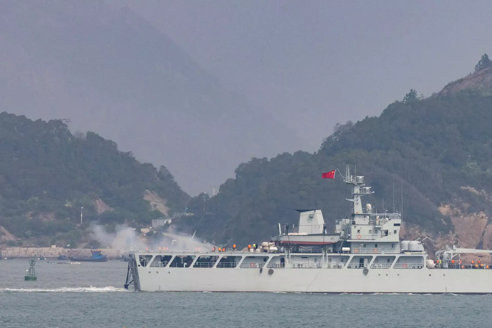 Taiwan on alert after spotting two Chinese warships near its Penghu islands