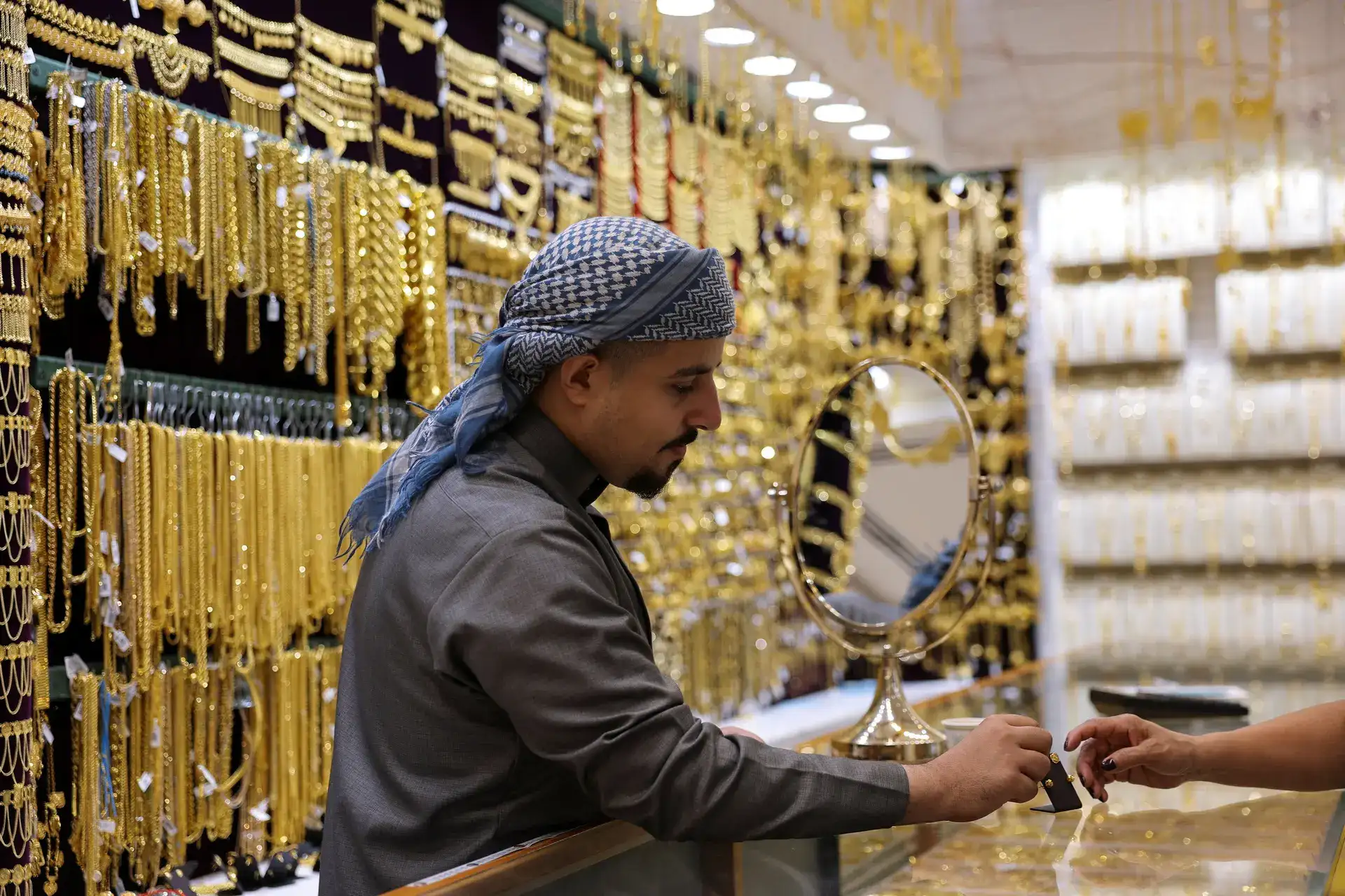 Dubai Gold Rates Today April 28: Check latest prices of 24K, 22K &amp; 18K at iGold, Malabar, Joyalukkas and others