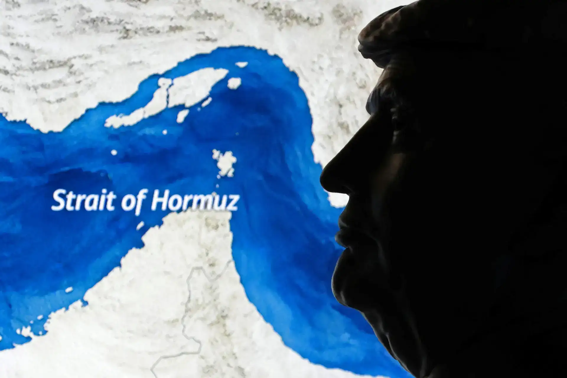 A war again over Hormuz? Trump's team likely planning a 'short & powerful' move against Iran