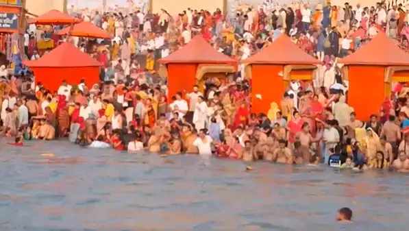 Breaking News Live Updates:  Devotees gather at Har Ki Pauri for holy dip in Ganga on Buddha Purnima