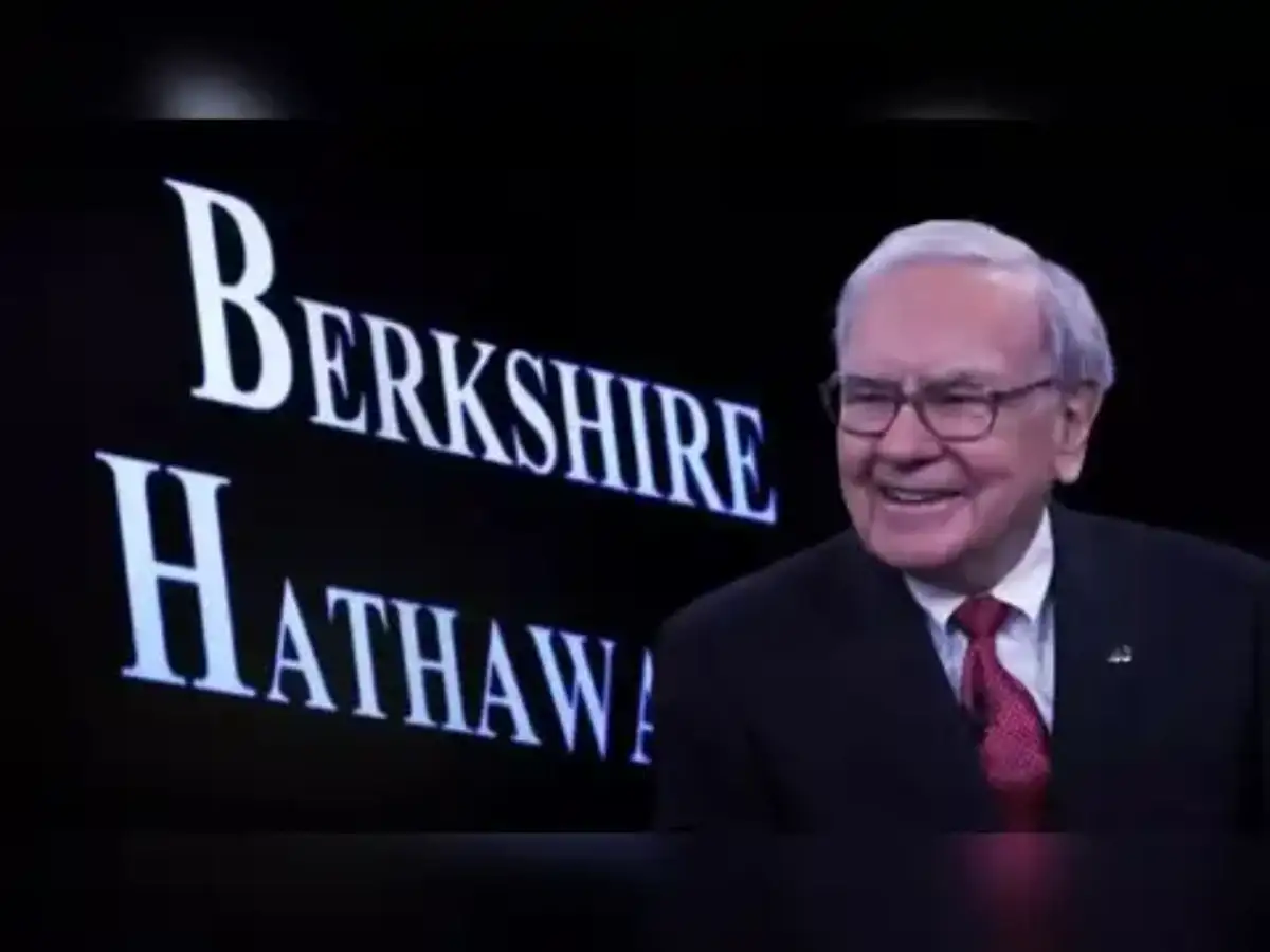 Berkshire Hathaway cash hits $380 billion as Warren Buffett exits, greg abel faces big decisions on dividends and growth
