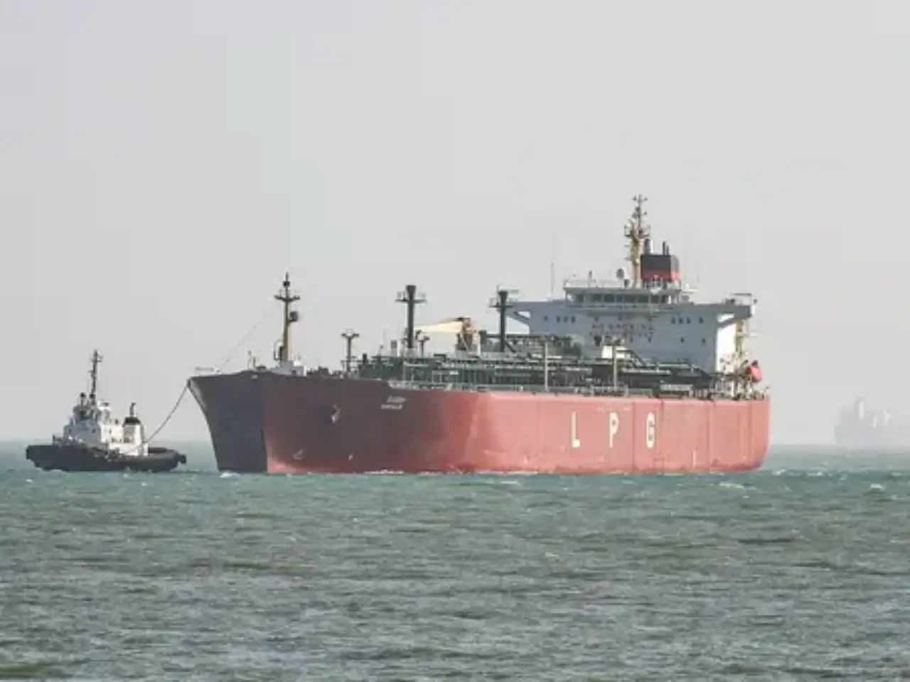 India-bound LPG carrier crosses Hormuz: Shipping Ministry