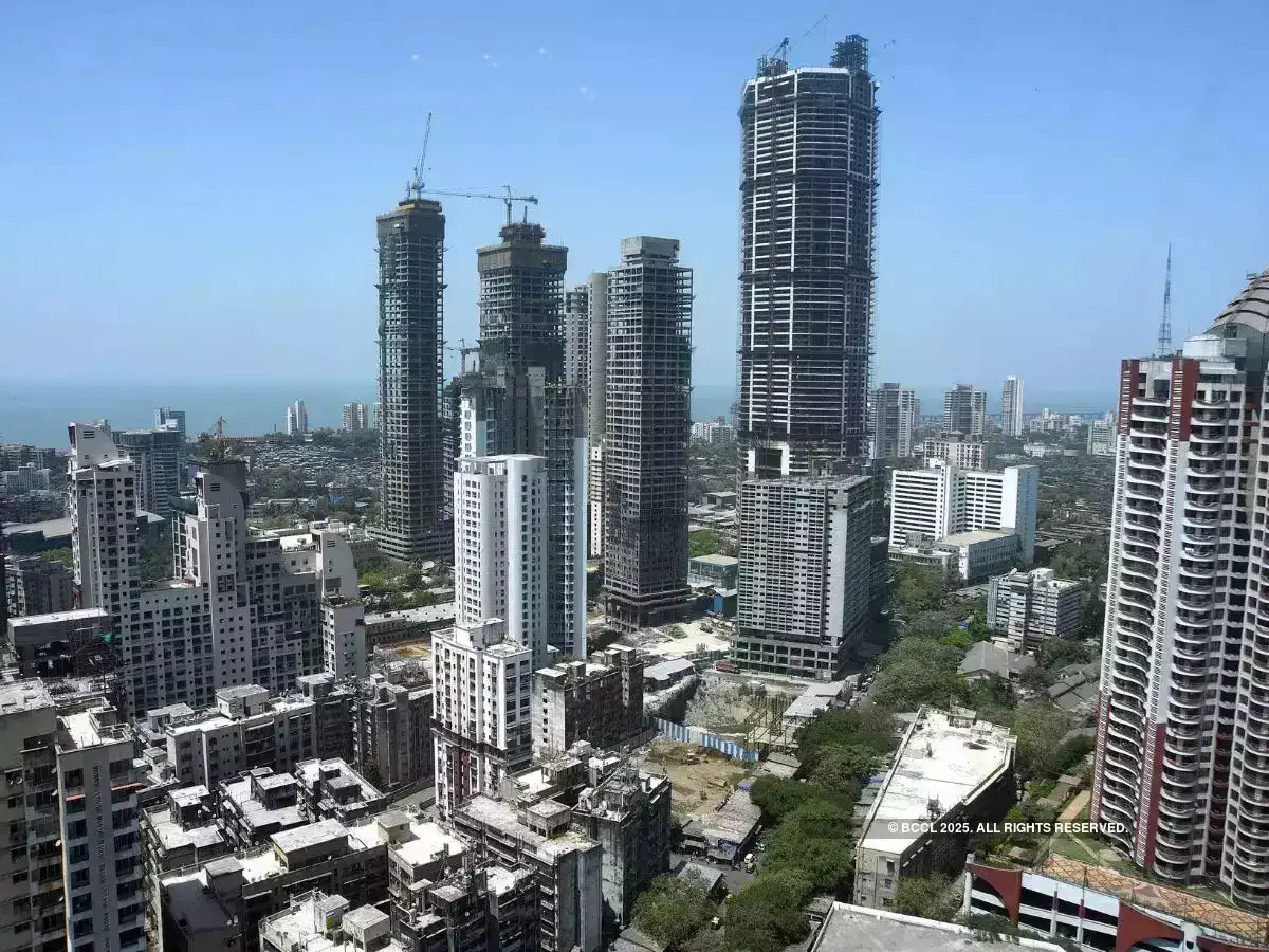 MahaRERA cracks down on errant builders; issues notices over 8,212 projects