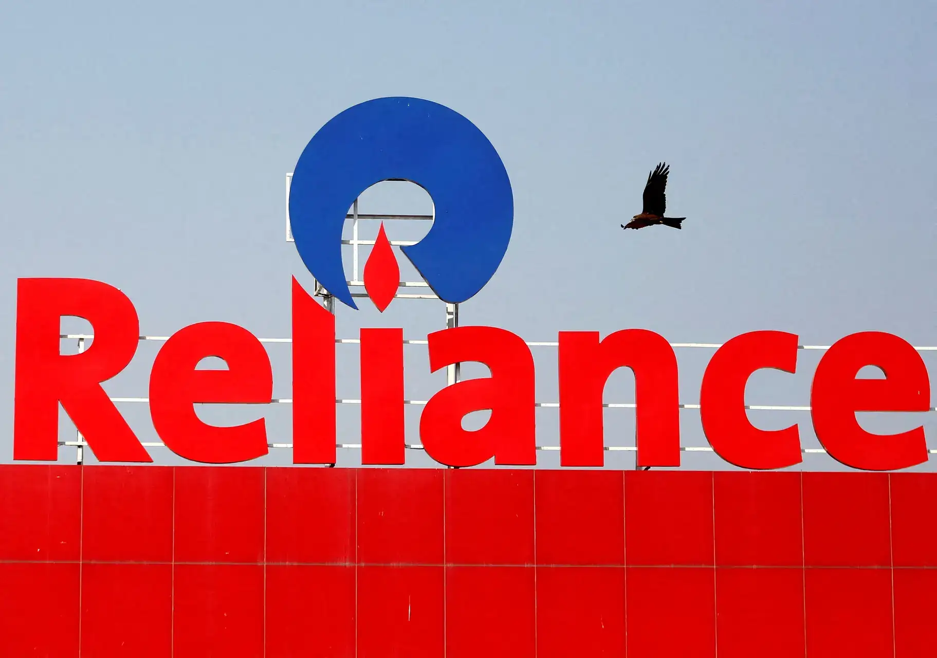 Reliance cuts exports of alkylates, boosts LPG output