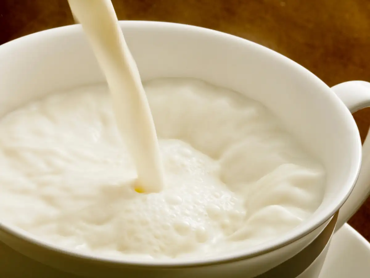 6 simple ways: How to keep milk fresh from spoiling