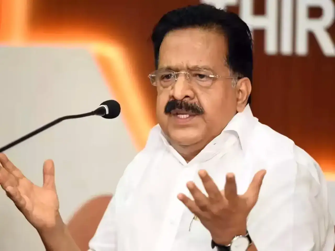 Kerala: Satheesan & Chennithala emerge strong contenders for CM post