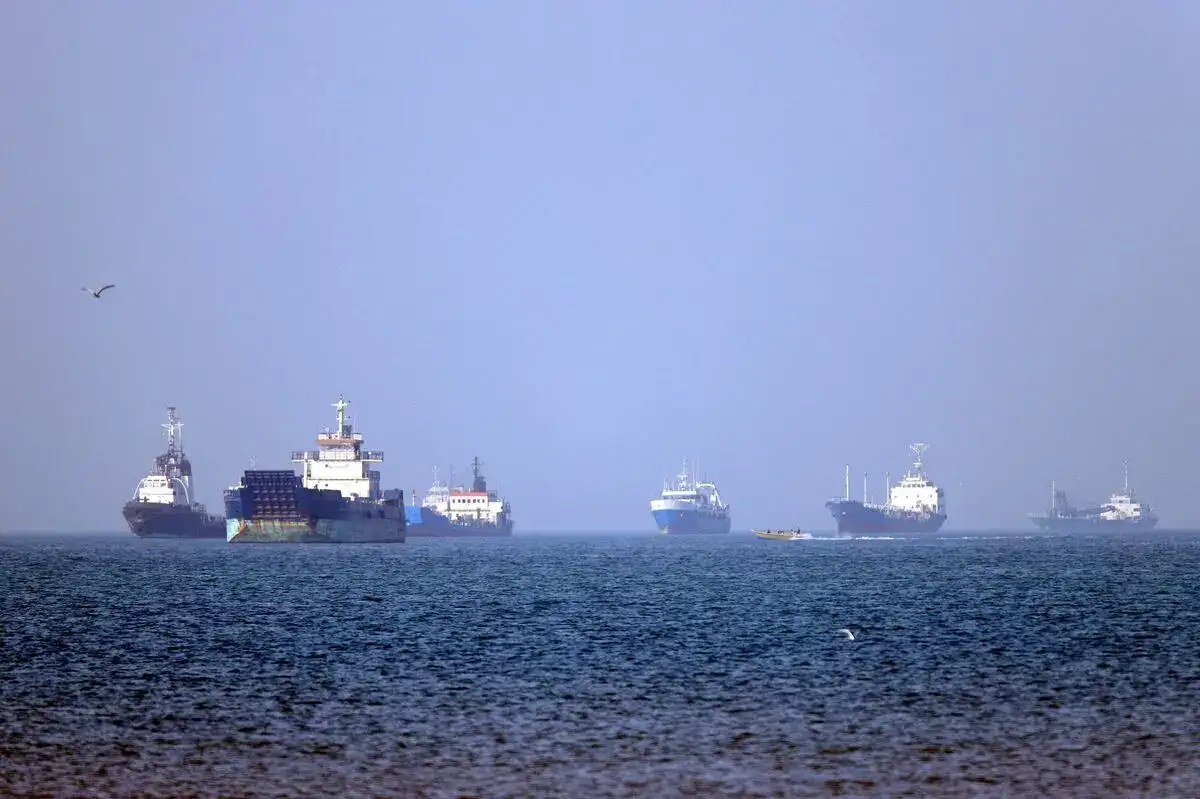 Iran Guards vow 'firm response' if ships diverge from declared Hormuz corridor
